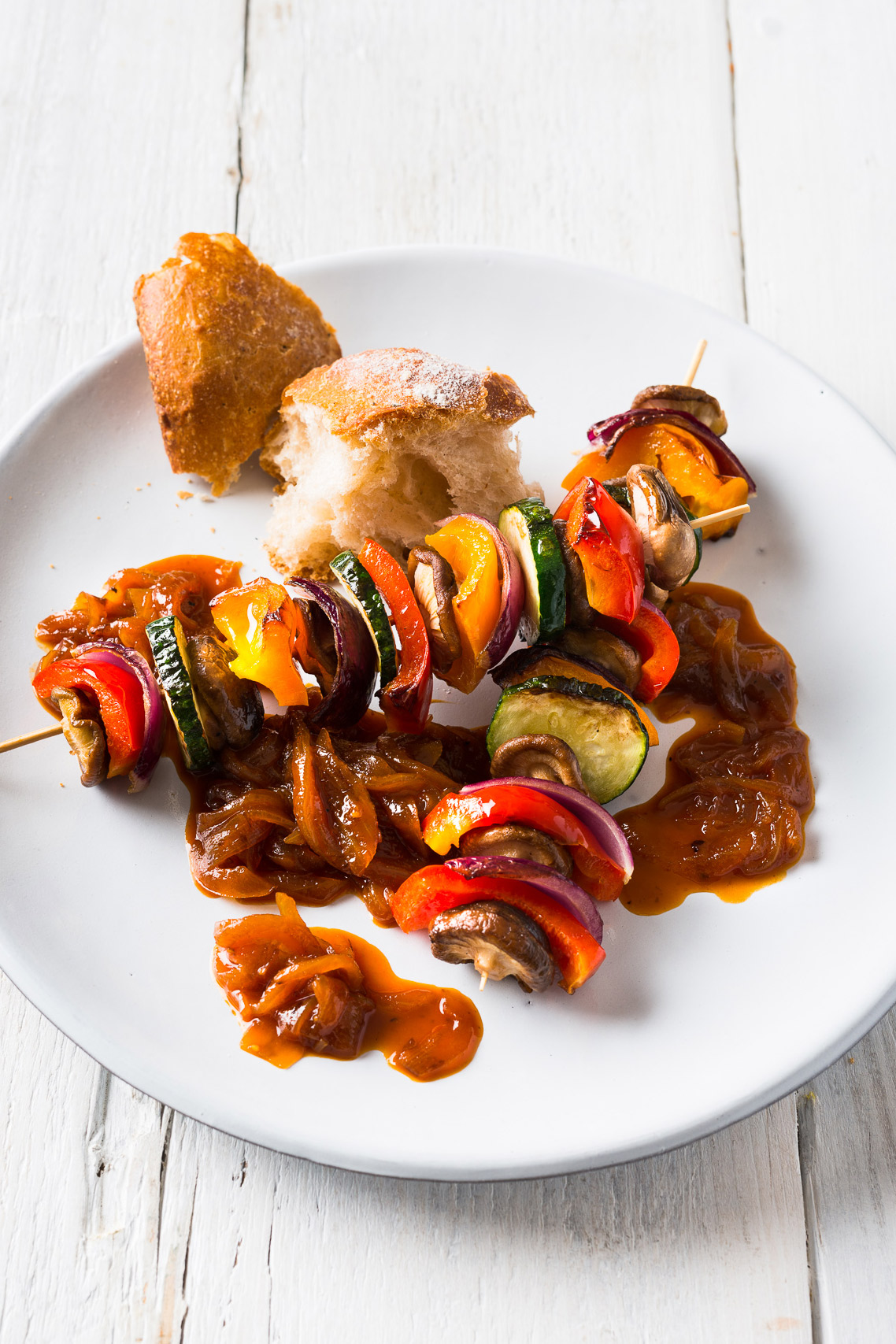 Bayern-Zwiebelsauce zu Gemüse-Schaschlik