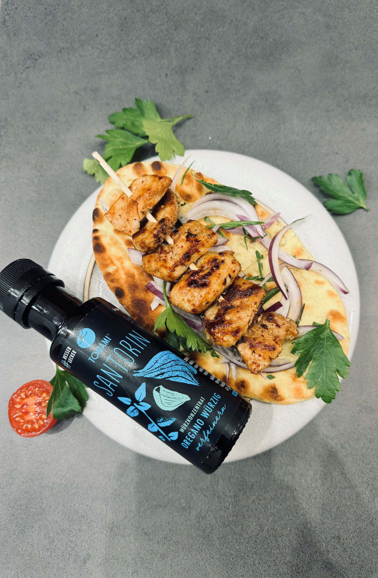Souvlaki Spieße mit TOMAMI Santorin
